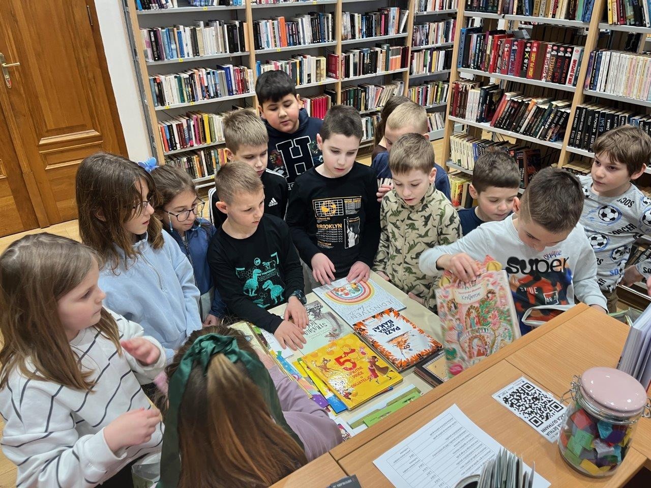 Djeca darivala djecu - obilježen Međunarodni dan darivanja knjiga u Belišću